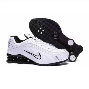 NIKE SHOX R4